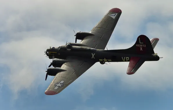 Полет, бомбардировщик, B-17, четырёхмоторный, тяжёлый, Flying Fortress, «Летающая крепость»