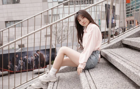 Картинка shorts, woman, beautiful, model, sweet, asian, adorable, sneakers