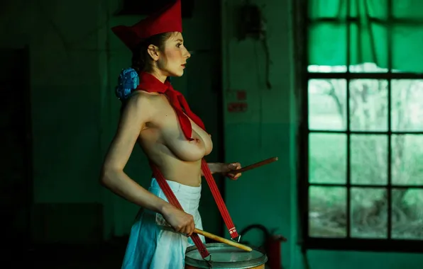 Эротика, грудь, девушка, пионерка, пионервожатая