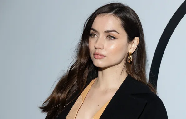 Взгляд, макияж, фигура, актриса, украшение, hair, Ana de Armas, Ана де Армас