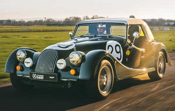 Дорога, движение, зеленая трава, 2022, Morgan Plus Four LM62, Morgan Plus