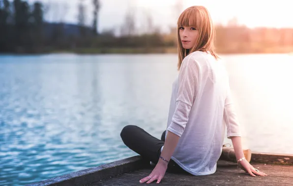 Картинка Love, Girl, Grass, Tree, Sun, Beauty, Spring, Lake