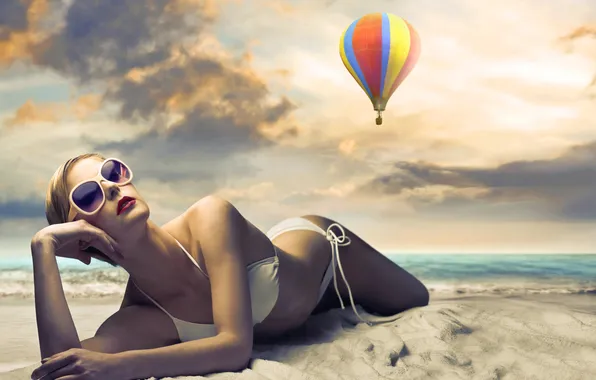 Картинка песок, море, пляж, купальник, небо, девушка, воздушный шар, очки