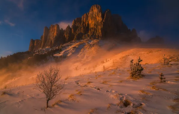Картинка зима, снег, пейзаж, закат, горы, следы, природа, скалы