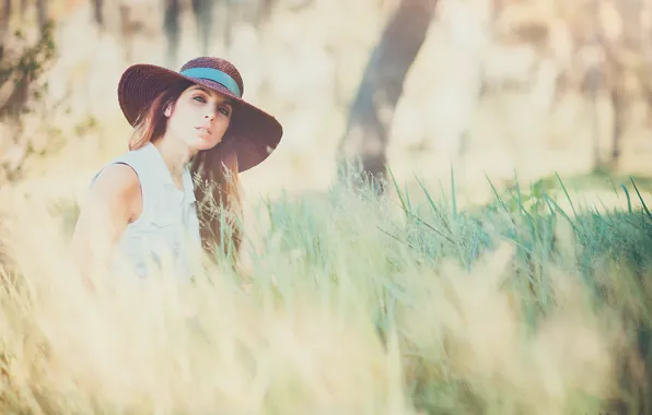 Взгляд, девушка, шляпка, photographer, в траве, личико, Aaron Woodall