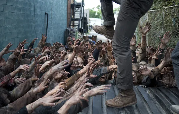 Zombies, The Walking Dead, despair, kicking