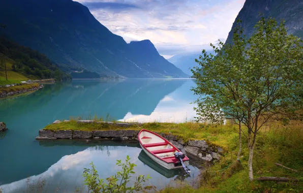 Картинка деревья, горы, природа, озеро, лодка, Норвегия, Norway, берёзки