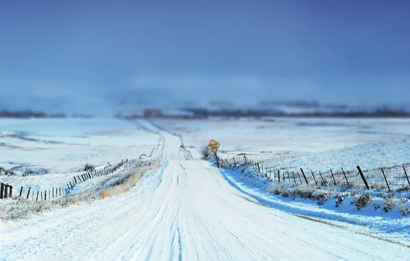 Картинка зима, дорога, небо, трава, снег, пейзаж, природа, знак