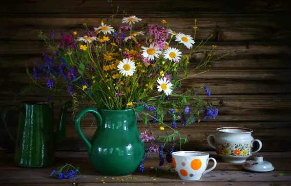 Картинка лето, ромашки, букет, чашки, посуда, клевер, натюрморт, полевые цветы