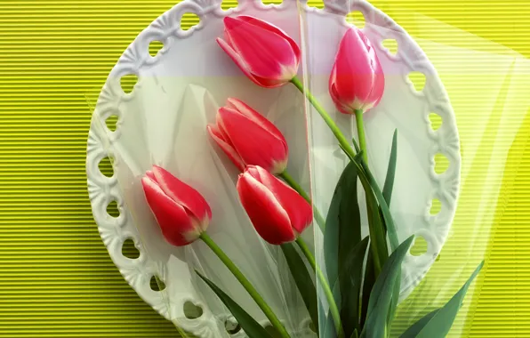 Цветы, тарелка, тюльпаны, натюрморт, скатерть