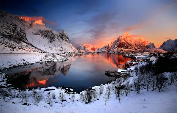 Картинка снег, закат, горы, дома, Норвегия