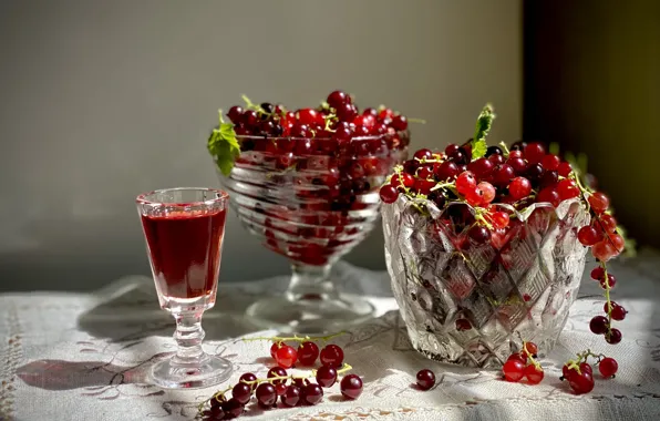 Стекло, свет, ягоды, стол, алкоголь, посуда, красные, натюрморт