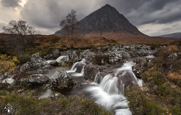 Облака, камни, гора, поток, Шотландия, Buachaille Etive Mòr, Северо-Шотландское нагорье