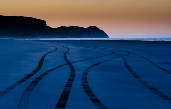 New Zealand, Tasman, Te Rae, Tyre traces