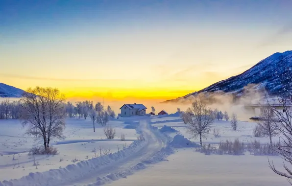 Картинка зима, дорога, снег, деревья, закат, горы, дом, Норвегия