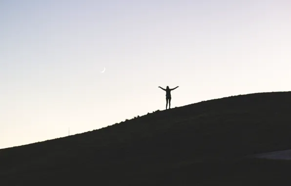 Картинка girl, moon, hill, silhouette