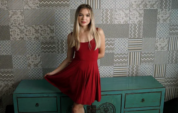 Long hair, model, gorgeous, photoshoot, posing, beautiful face, striking, blonde beauty