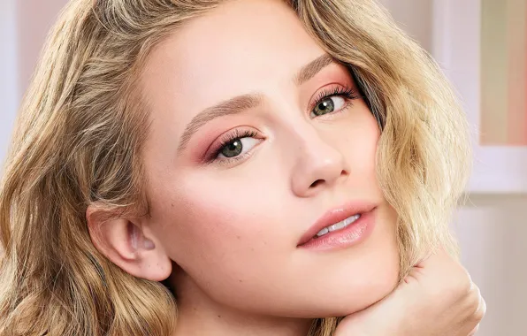 Картинка взгляд, девушка, лицо, блондинка, Lili Reinhart