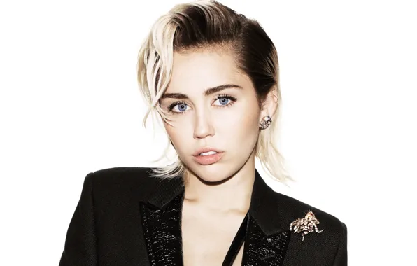 Украшения, портрет, макияж, актриса, прическа, белый фон, певица, Miley Cyrus