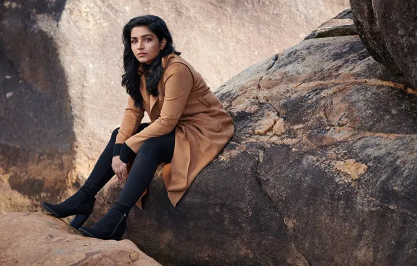 Картинка pose, indian, actress, bollywood, Rajisha vijayan