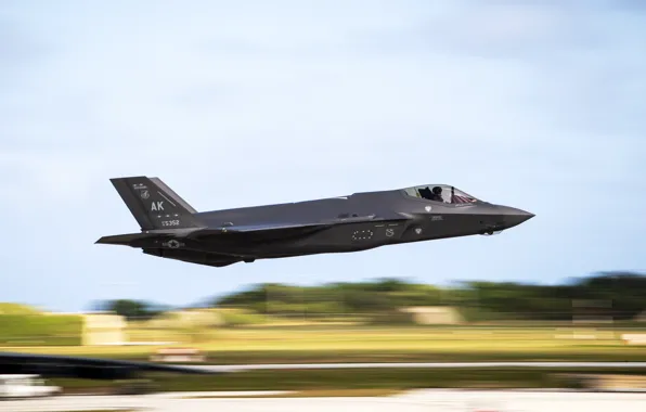 ВВС США, истребитель-бомбардировщик, Lockheed Martin F-35 Lightning II