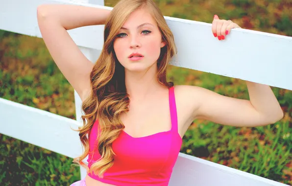 Взгляд, девушка, забор