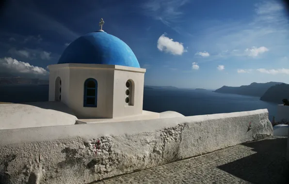 Картинка море, небо, облака, горы, Санторини, церковь, купол, греция