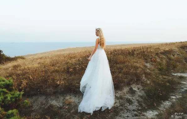 Картинка море, настроение, берег, платье, блондинка, невеста, в белом