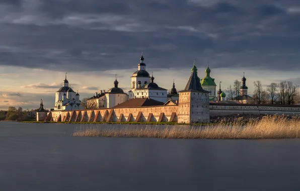 Картинка озеро, стена, башня, камыш, Россия, монастырь, храмы, церкви