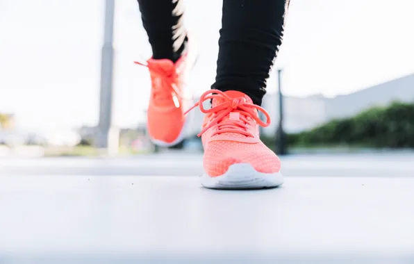 Legs, floor, shoes, running