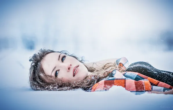 Картинка зима, девушка, снег, сугроб
