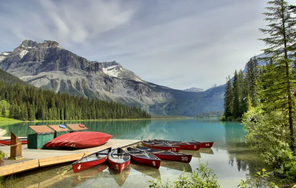 Картинка лес, горы, озеро, пристань, лодки, Yoho National Park, каное, Emerald Lake