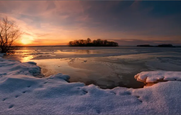 Картинка зима, снег, закат, озеро, вечер