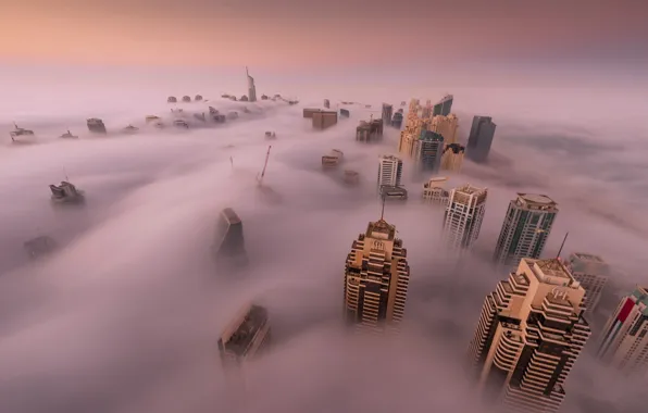 Картинка город, туман, дома, Дубай, ОАЭ, макушки