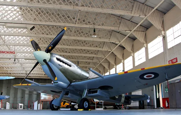 Картинка самолёт, музей, британский, одноместный истребитель, Spitfire LF.IXB