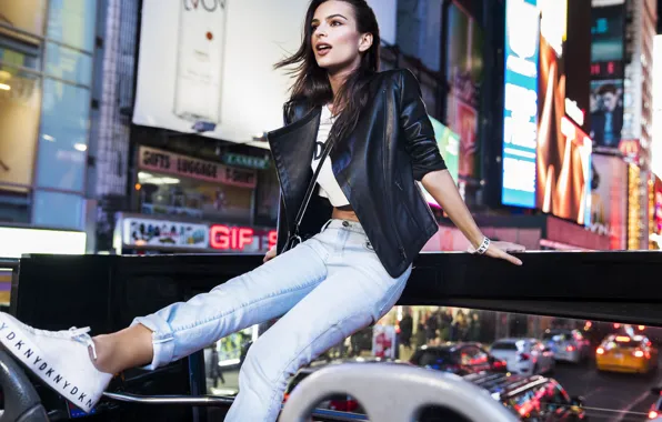 Поза, модель, актриса, hair, Emily Ratajkowski, Эмили Ратаковски, Эмили Ратайковски, фон улица
