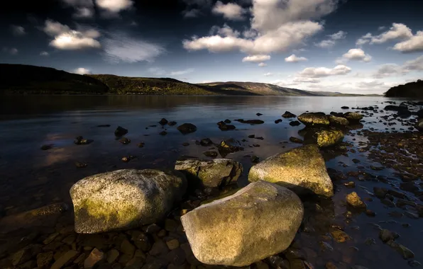 Картинка пейзаж, озеро, камни, Loch Ness