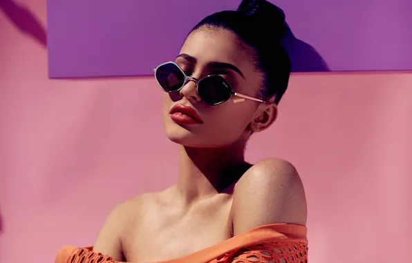 Солнце, модель, макияж, брюнетка, очки, прическа, боке, Kylie Jenner