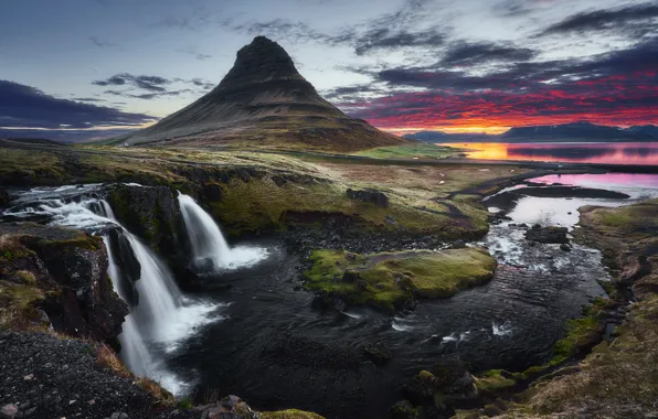 Sunrise, Kirkjufell, iceland