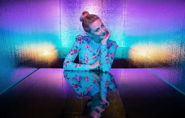 Картинка взгляд, девушка, блузка, Lili Reinhart
