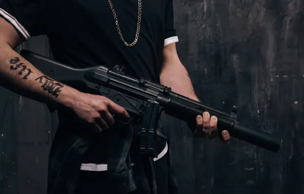 Band, tattoo, machine gun