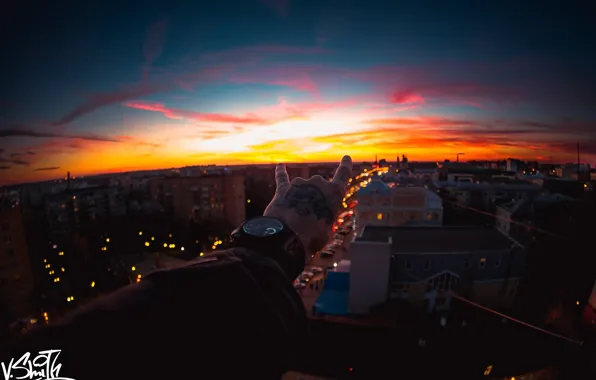 Картинка небо, закат, рука, вечер, тату, sky, sunset, evening