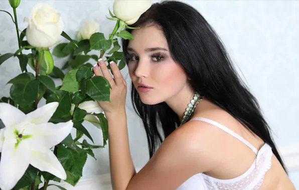 Девушка, цветы, волосы, брюнетка, Malena Fendi