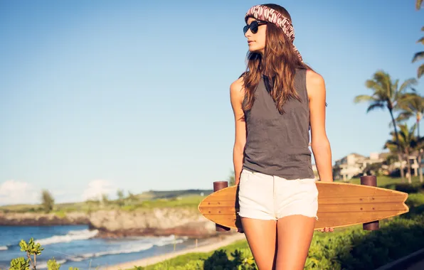 Картинка girl, shorts, beautiful, model, sunglasses, Headband