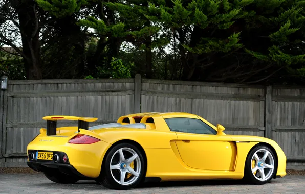 Картинка желтый, Porsche, суперкар, Порше, вид сзади, Carrera GT, Каррера ГТ