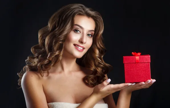 Картинка взгляд, девушка, лицо, подарок, руки, прическа, лента, маникюр