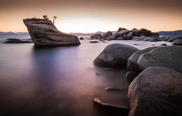 Картинка природа, скала, озеро, камни, Lake Tahoe, Bonsai Rock