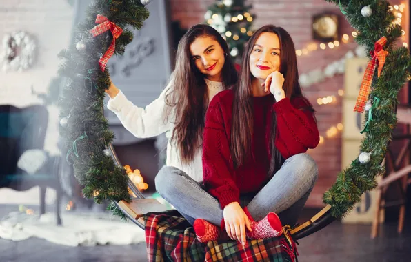 Радость, девушки, качели, комната, Рождество, Новый год, дуэт, две девушки