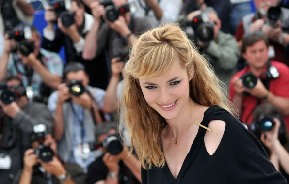 Улыбка, модель, актриса, фотосессия, Louise Bourgoin, француженка