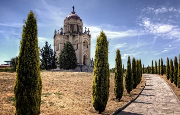 Картинка небо, деревья, храм, солнечно, аллея, Испания, Pantheon of the Duchess of Sevillano